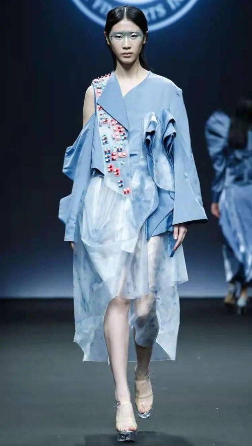 設(shè)計(jì)新聲 2021大學(xué)生時裝周首日畢業(yè)作品發(fā)布精彩紛呈